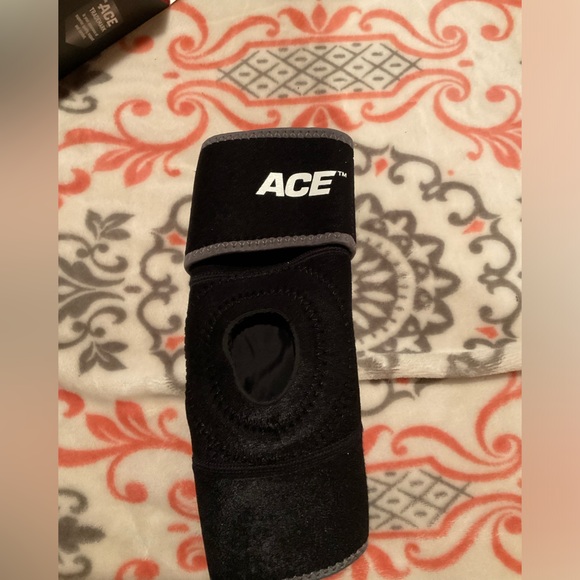 Ace Knee Support - Picture 6 of 6